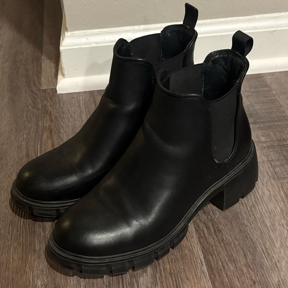 Steve Madden Black Ankle Boots